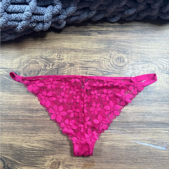 XOXO Red Lace Intimate Wear - Picture 6 of 6